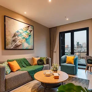 Apartment Luxury 2 Or 3br In Dist 1 N Pool, Gym, Airport Pickup, Ho Chi Minh City
